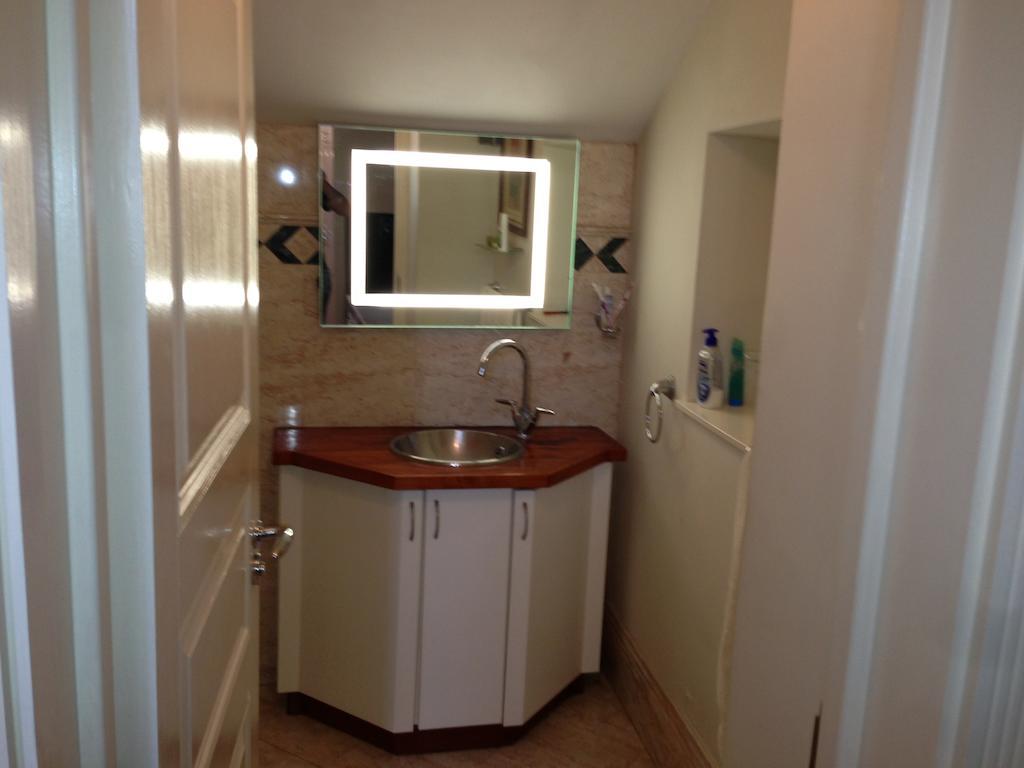 London Apartment Budva Pokoj fotografie